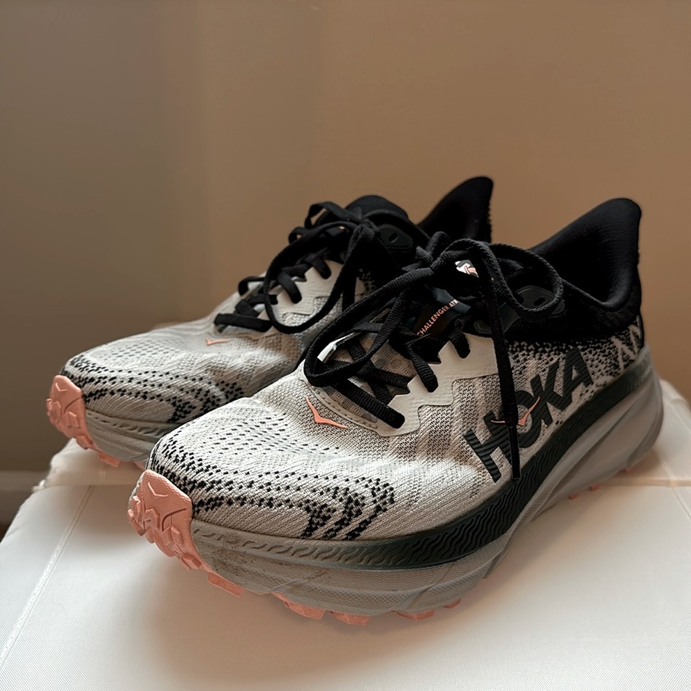 Women’s Hoka Challenger ATR 7, size 7.5D
